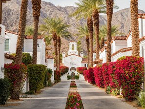 Couples treatment room(s), hot tub, steam room, body treatments - La Quinta Resort & Club, Curio Collection by Hilton (La Quinta)