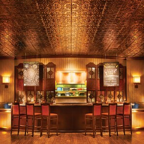 5 barer/lounger och bar vid poolen