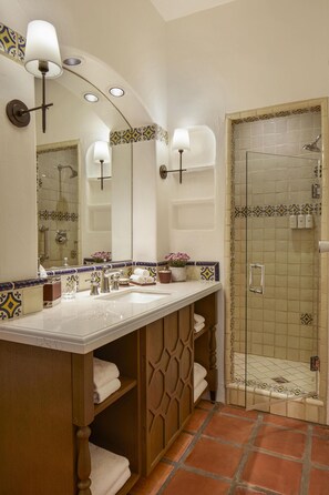 Room, 1 King Bed, Garden View | Bathroom shower - La Quinta Resort & Club, Curio Collection by Hilton (La Quinta)