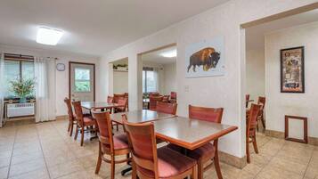 包每日全套早餐