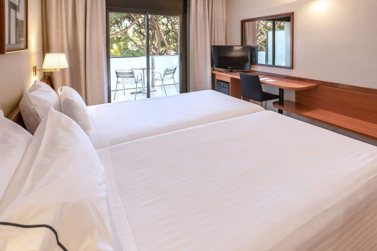 1 bedroom, minibar, in-room safe, desk