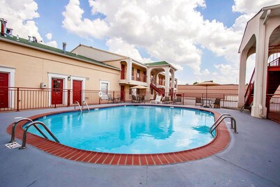 Quality Inn & Suites Covington