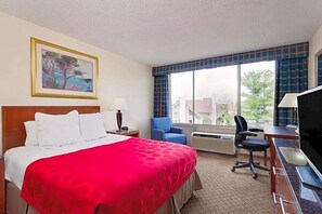 Hypoallergeen beddengoed, een bureau, een laptopwerkplek