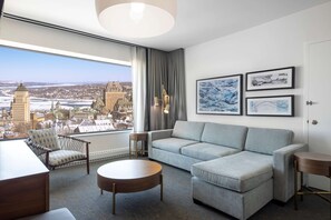 Junior-sviitti, 1 suuri parisänky, jokinäköala | Oleskelualue | LCD-televisio, iPod-telakointiasema, maksullisia elokuvia, työhuone