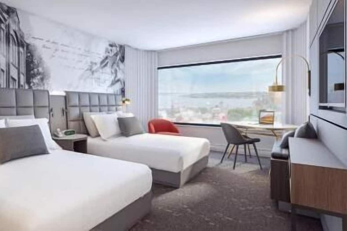 Premium bedding, down comforters, in-room safe, desk