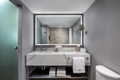 The Westin Harbour Castle, Toronto - Image 31