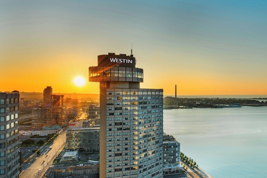 2. The Westin Harbour Castle (Toronto)