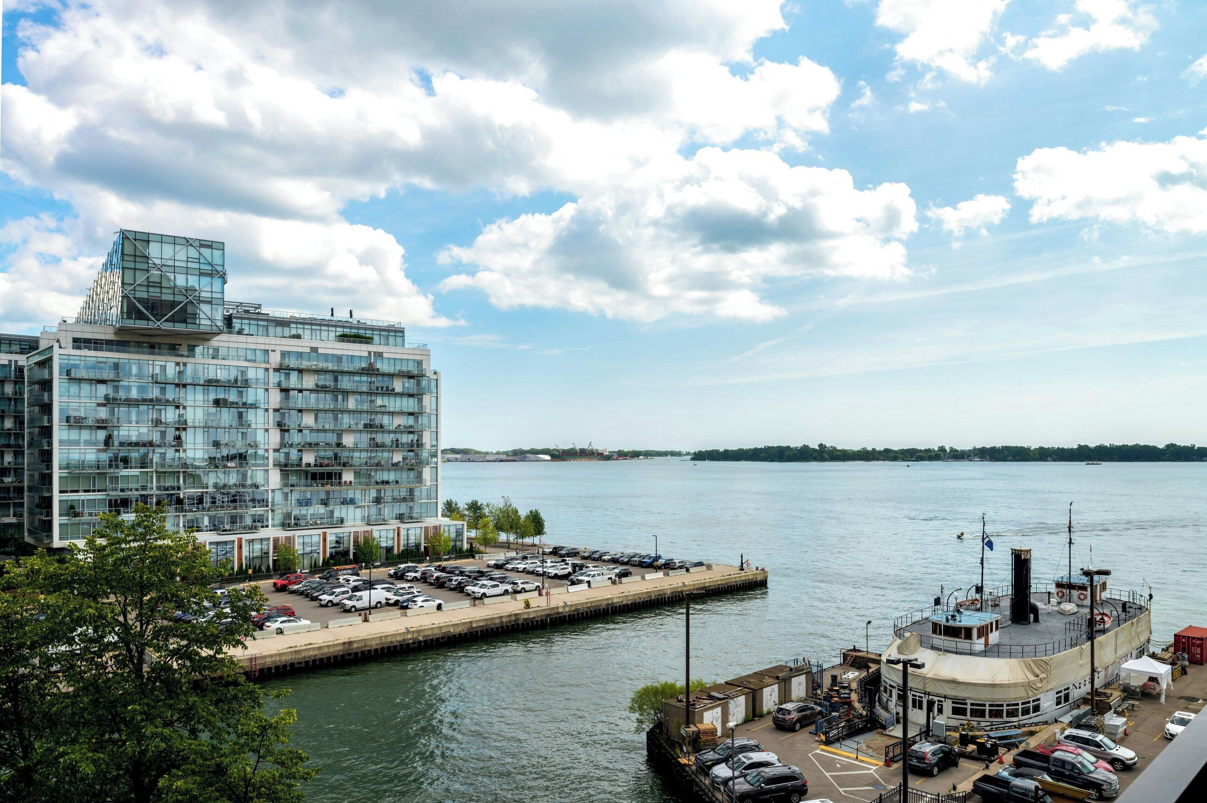 1 bedroom, pillow-top beds, in-room safe, desk