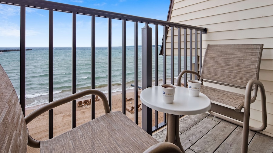 Best Western Plus Dockside Waterfront Inn