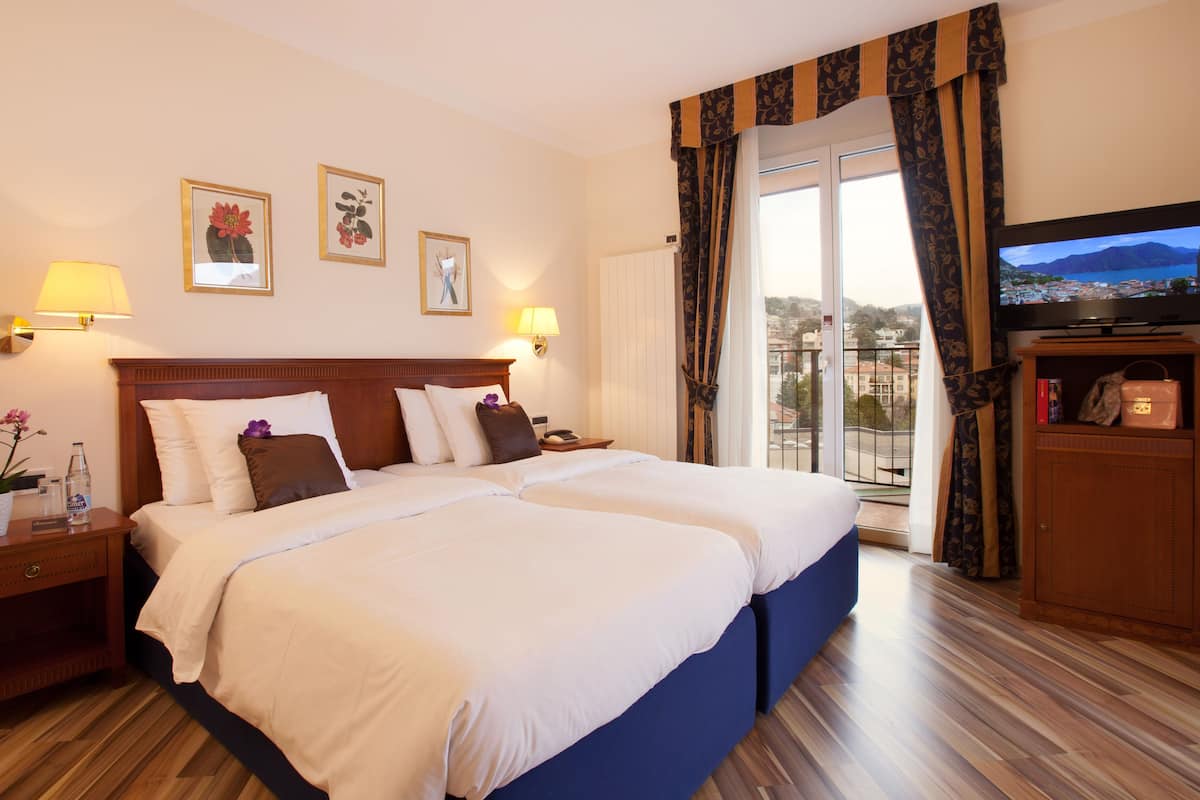 superior double room | hypo-allergenic bedding, in-room safe, desk, blackout curtains