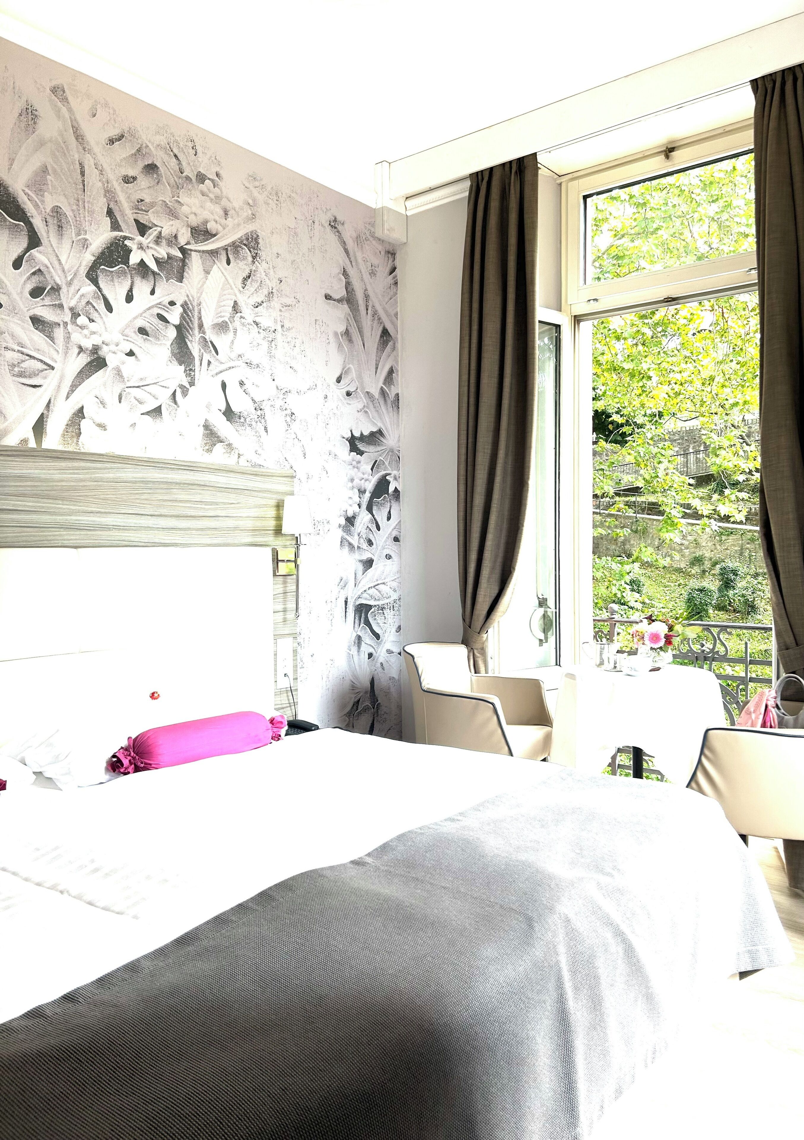 Standard Double Room | Hypo-allergenic bedding, in-room safe, desk, blackout curtains