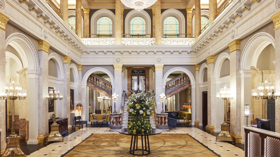 The Clermont London, Victoria