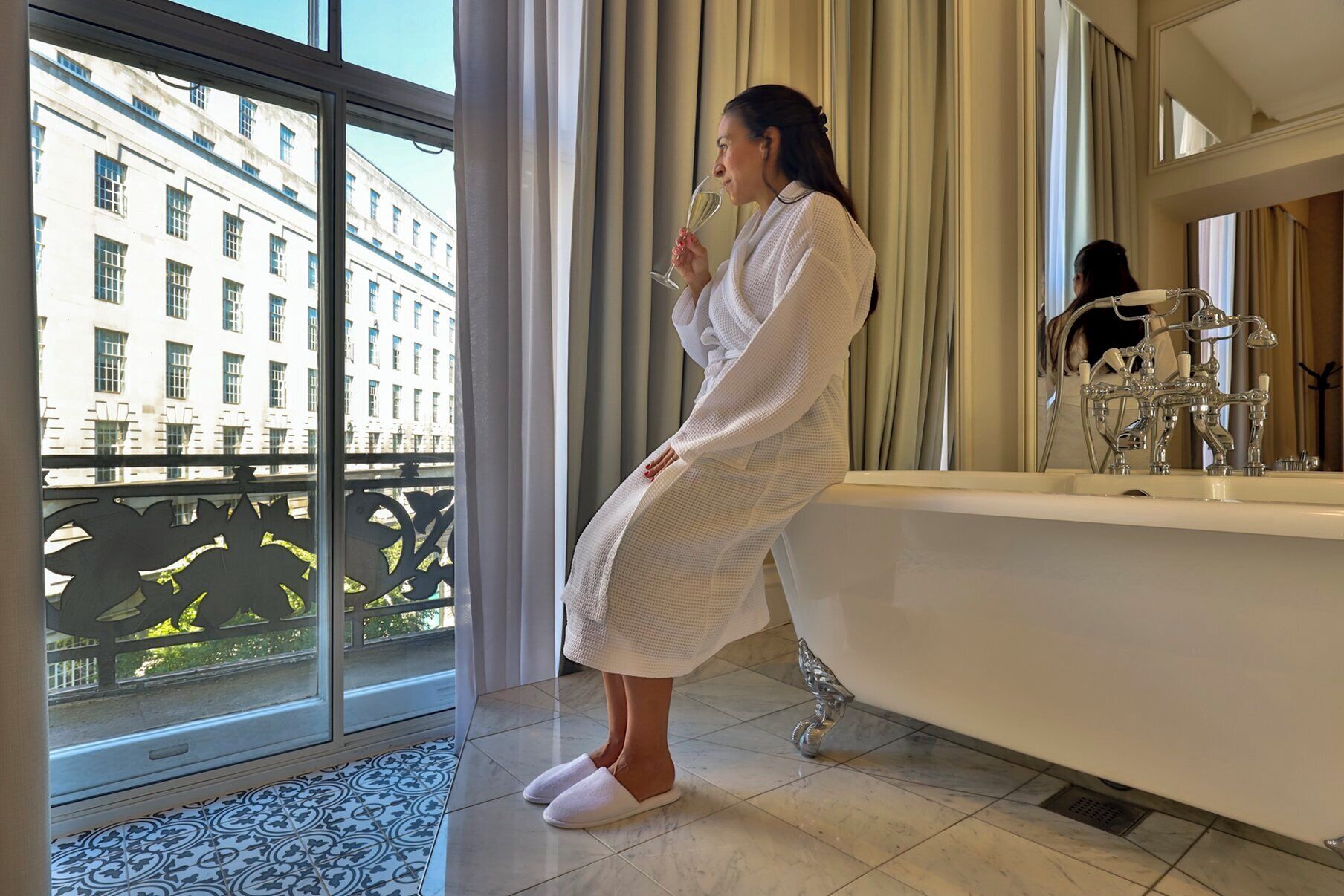 signature suite | 1 bedroom, premium bedding, pillow-top beds, free minibar