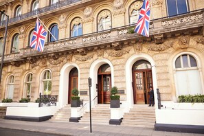 Property entrance - The Clermont London, Victoria (London)