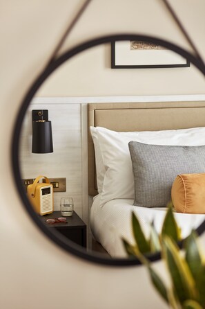 Klassieke tweepersoonskamer | Luxe beddengoed, pillowtop-bedden, een gratis minibar
