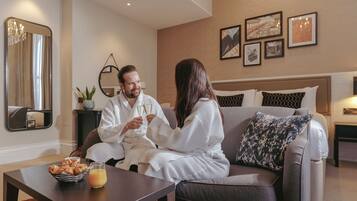 Premium bedding, pillowtop beds, free minibar, in-room safe