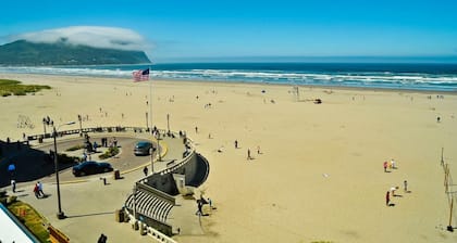 Promenade Inn & Suites Oceanfront