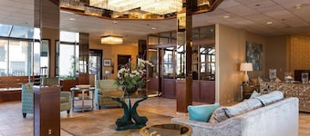 Promenade Inn & Suites Oceanfront