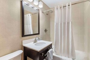 Combined shower/bathtub, eco-friendly toiletries, hair dryer, towels