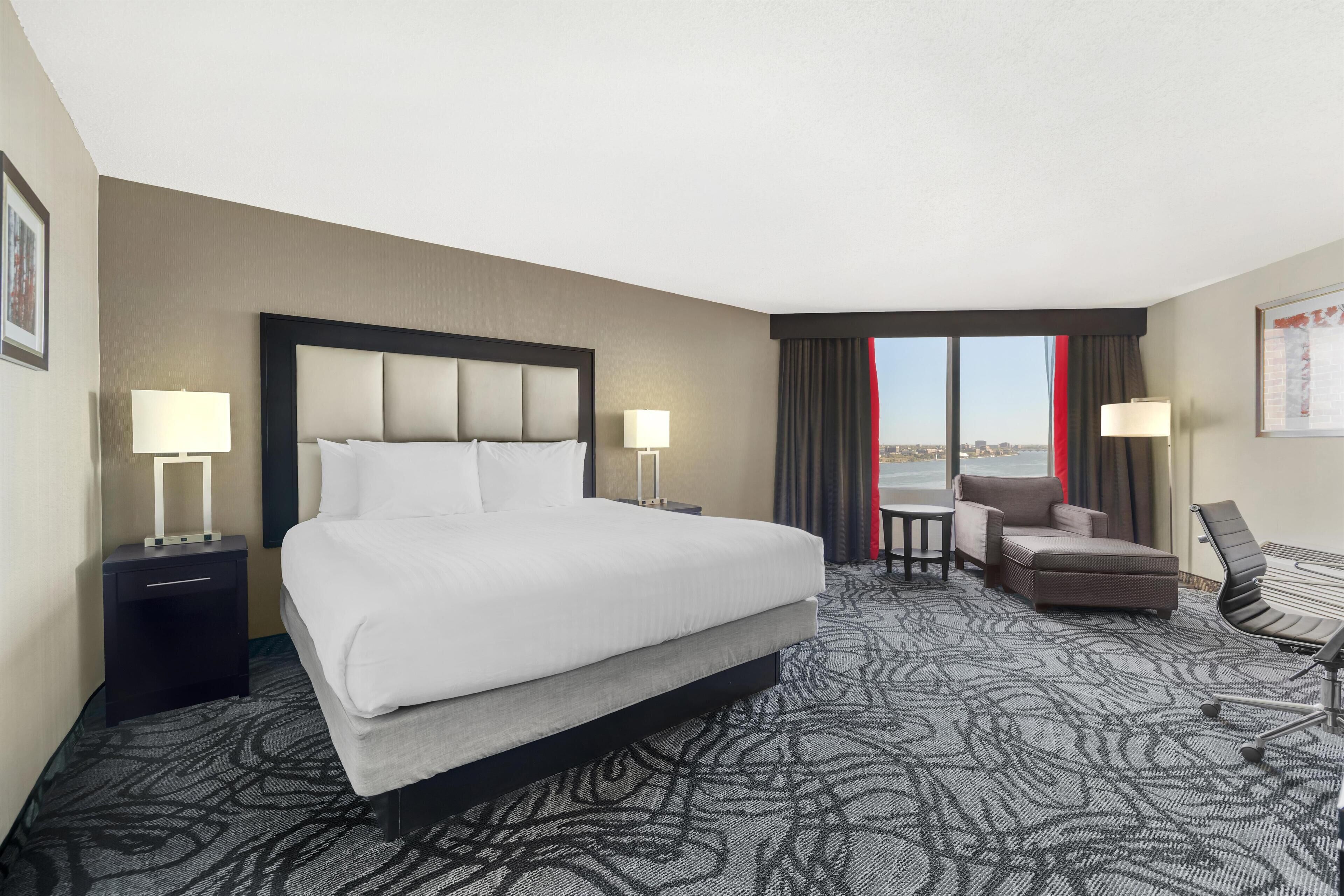 1 bedroom, premium bedding, down comforters, pillowtop beds