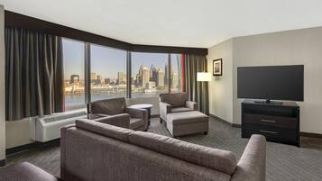 1 bedroom, premium bedding, down comforters, pillowtop beds