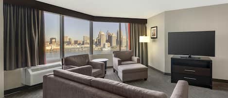 1 bedroom, premium bedding, down comforters, pillowtop beds