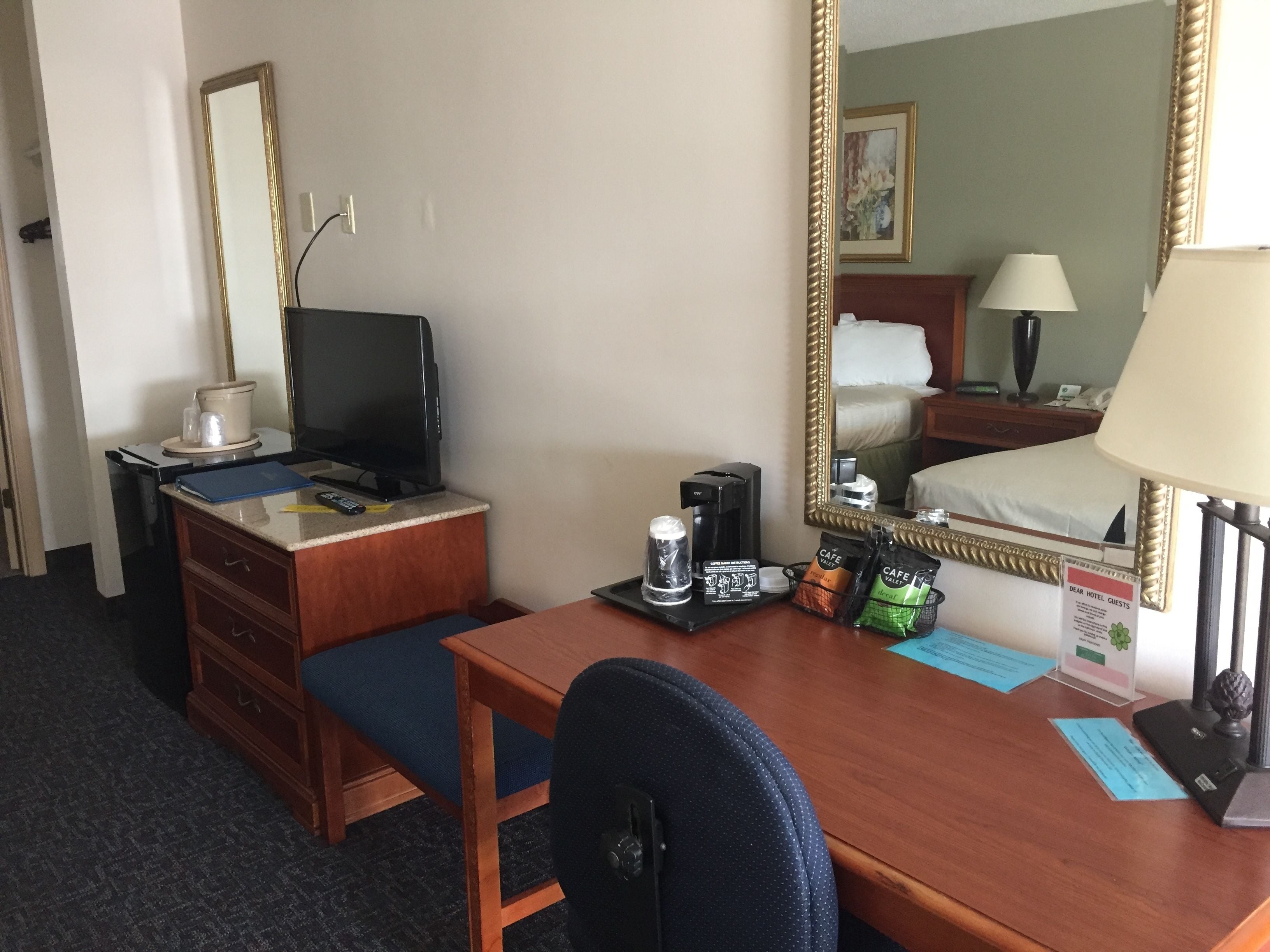 standard room, 2 double beds, non smoking | desk, blackout curtains, iron/ironing board, free wifi