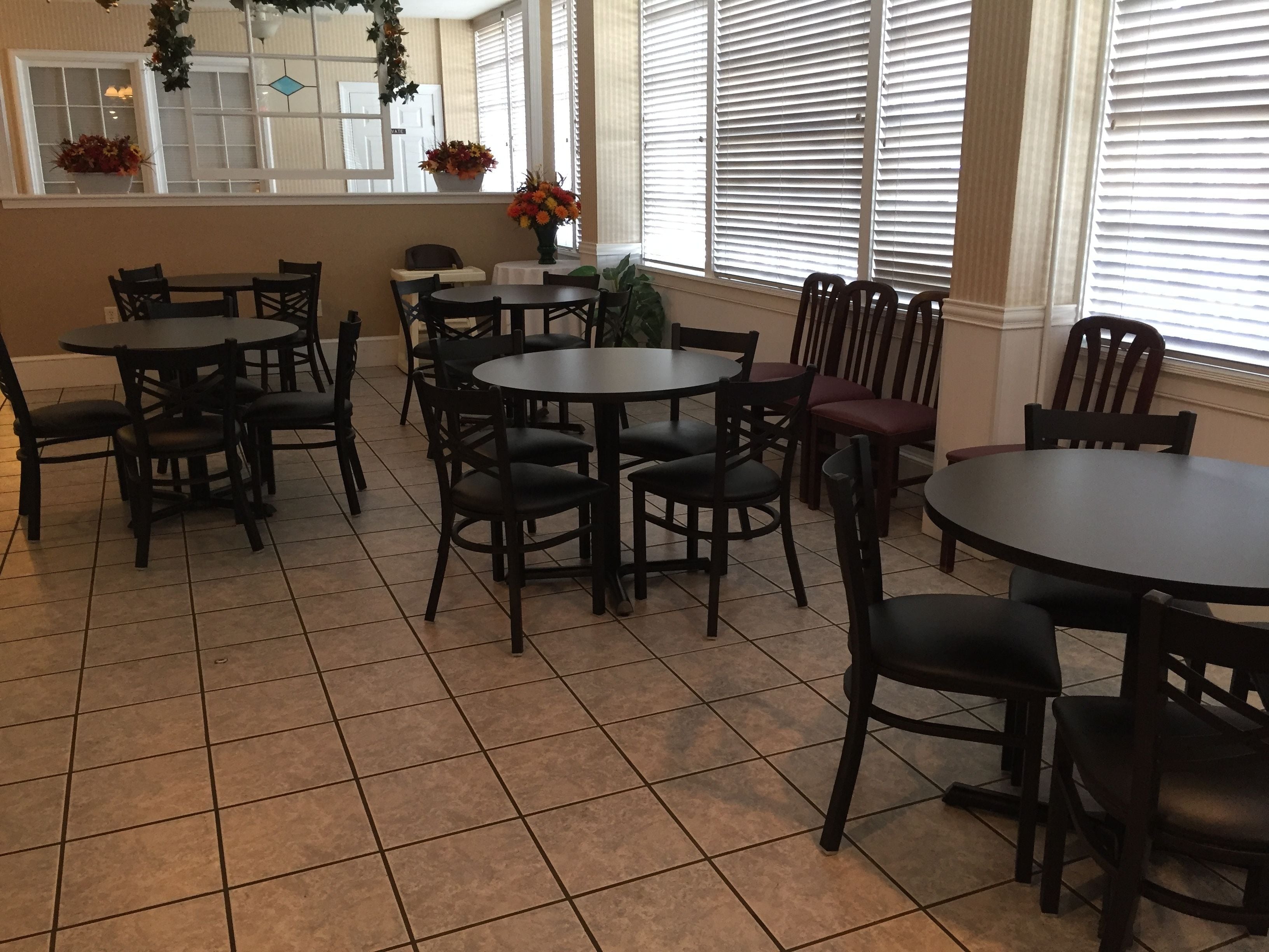 free daily continental breakfast