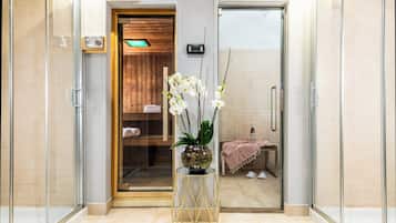 Couples treatment room(s), body treatments, aromatherapy
