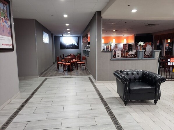 فطور أوروبي مجانًا يوميًا