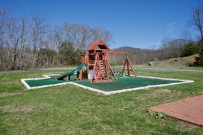 Children’s play area – outdoor