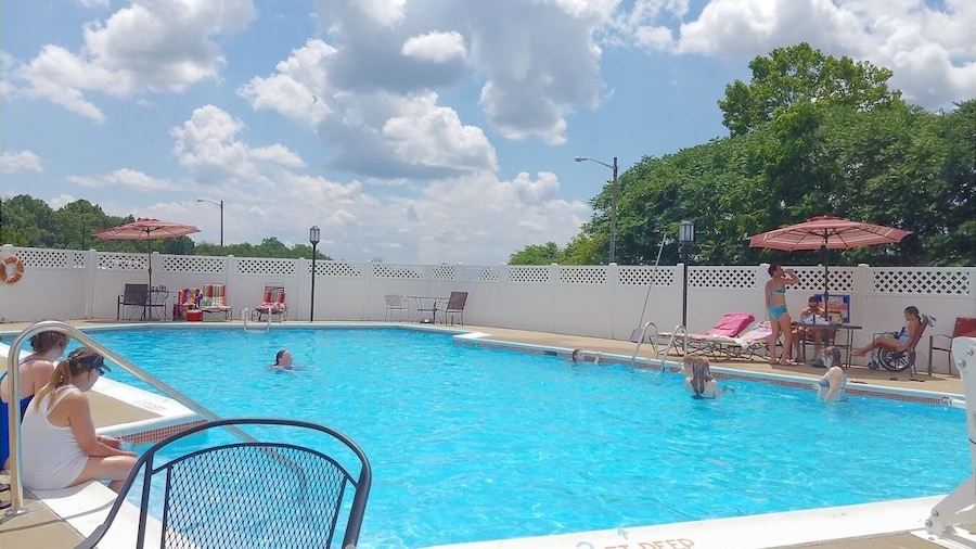 Howard Johnson by Wyndham Lexington