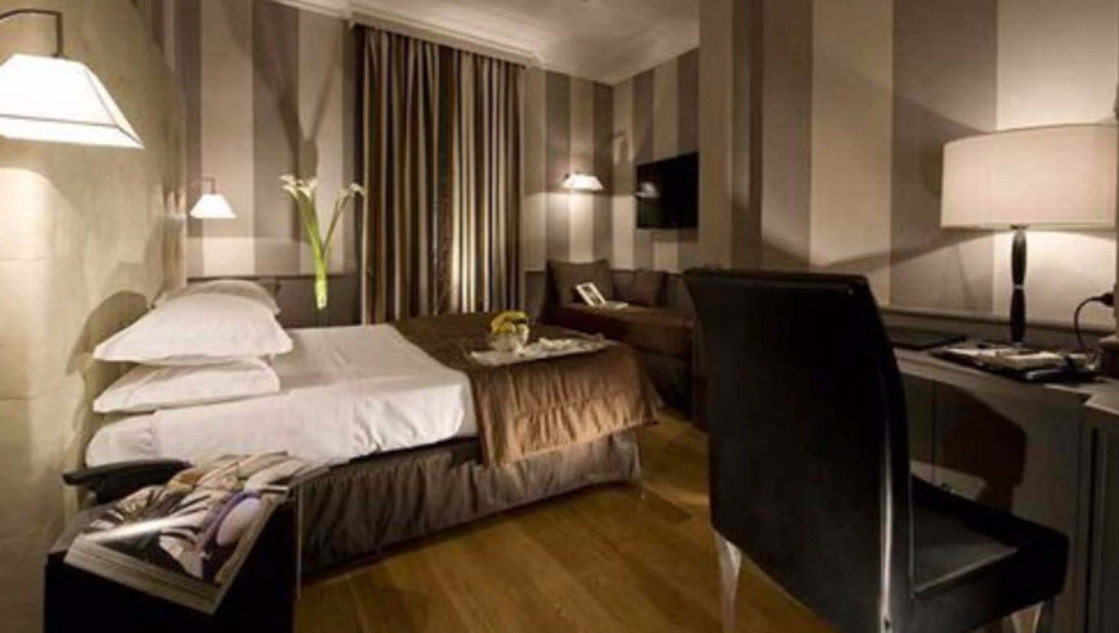 minibar, in-room safe, desk, soundproofing