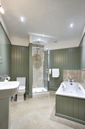 Family Triple Room | Bathroom - Duke Of Cornwall (Plymouth)