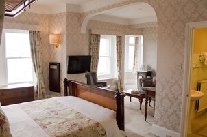 Individually decorated, individually furnished, desk, laptop workspace