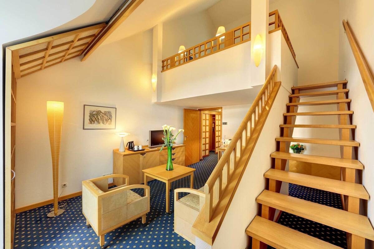 Junior Suite, 1 Double Bed | Minibar, in-room safe, desk, blackout drapes