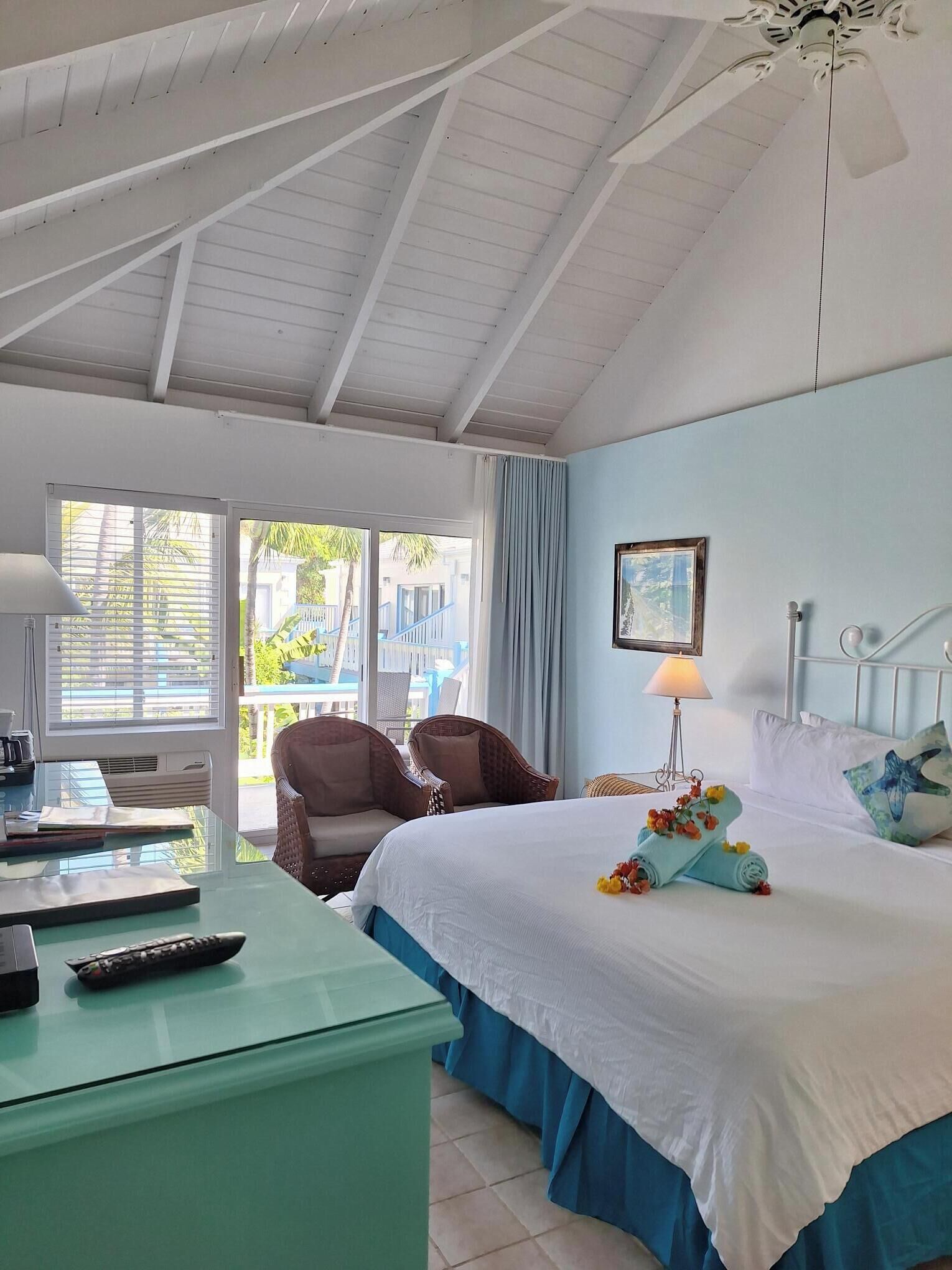 Balcony Room | In-room safe, iron/ironing board, free WiFi, bed sheets