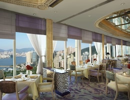 4 restaurantes; se sirve desayuno, almuerzo y cena; cocina china