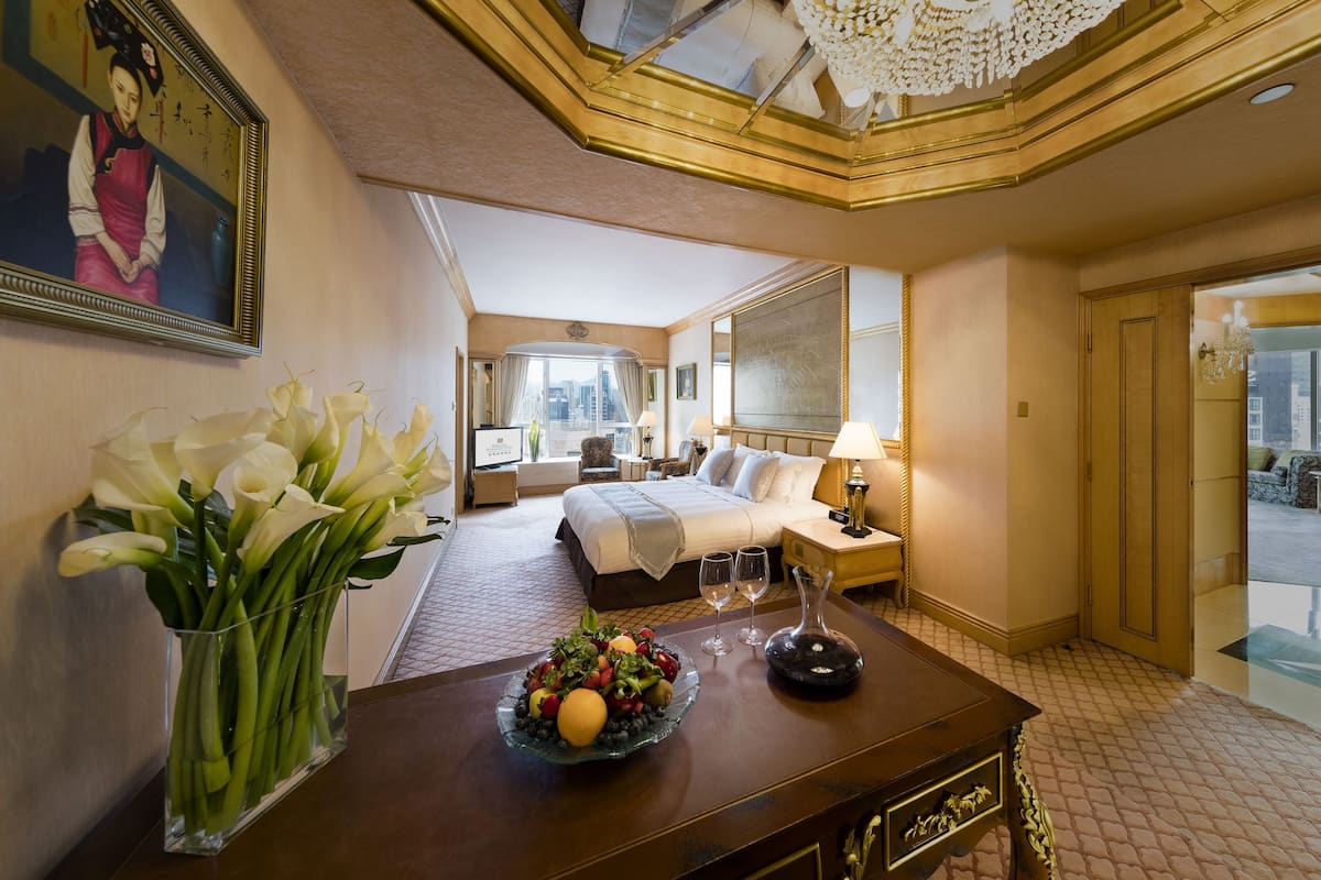 1 bedroom, minibar, in-room safe, desk