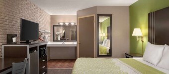 Days Inn by Wyndham Hardeeville/ I-95 State Line