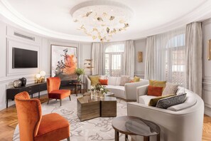 Royal Suite | Living room | Smart TV