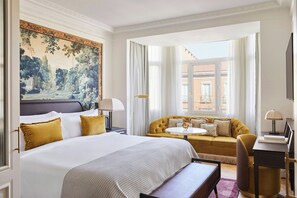 Neptuno Suite | Premium bedding, pillow-top beds, minibar, in-room safe - The Palace, a Luxury Collection Hotel, Madrid (Madrid)