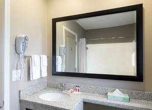 Free toiletries, hair dryer, towels - Travelodge by Wyndham Eureka (Eureka)