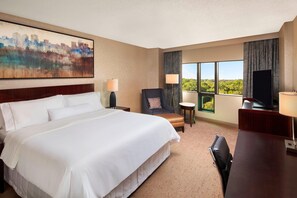 Premium bedding, pillow-top beds, in-room safe, desk - The Westin Southfield Detroit (Southfield)