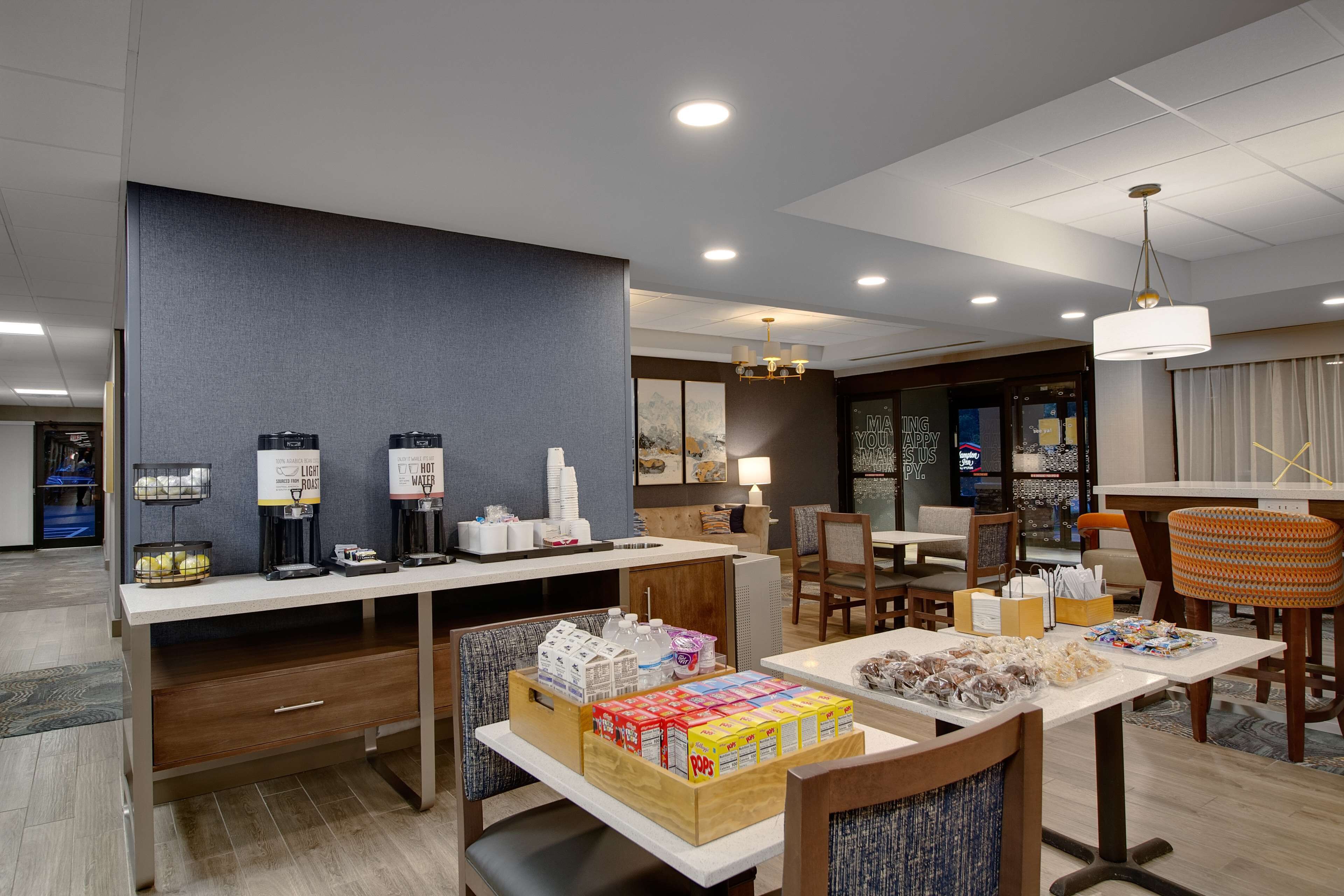Free daily continental breakfast