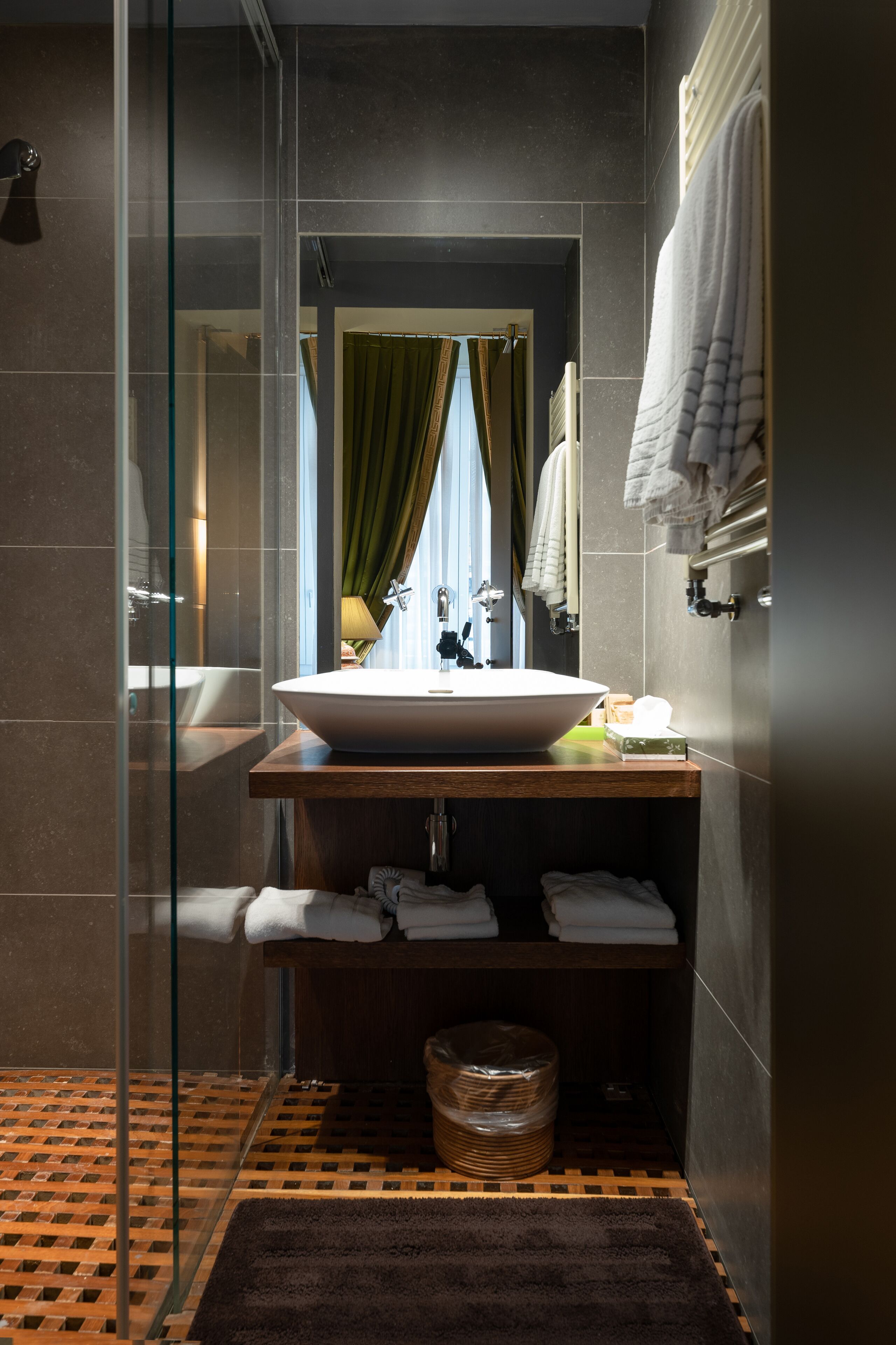 deluxe suite (beatrice) | bathroom | combined shower/bathtub, hair dryer, slippers, bidet