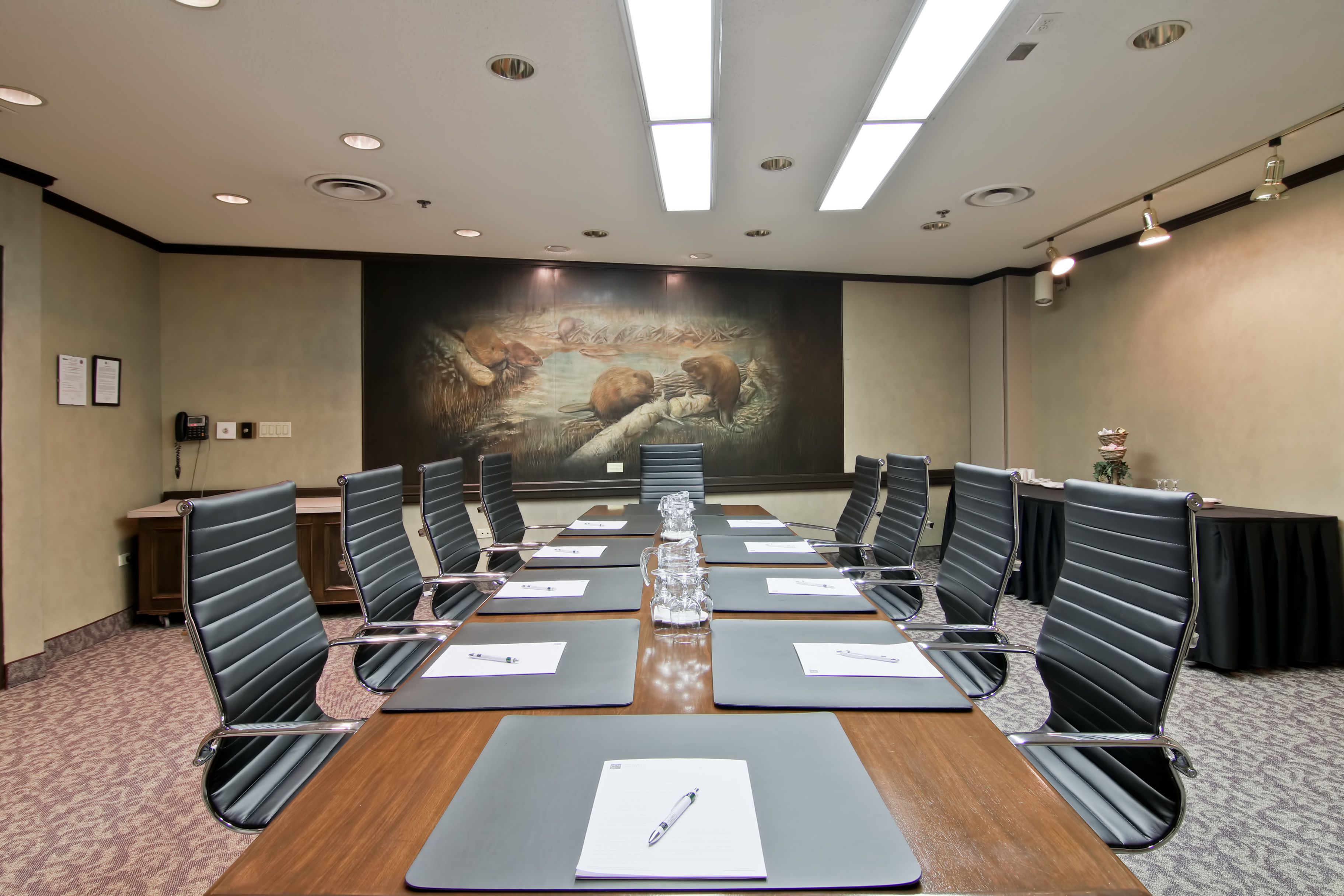 Photo - Chateau Lacombe Hotel