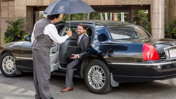 Concierge King Room, Business Lounge Access