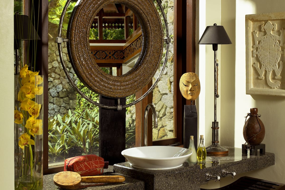 separate bathtub and shower, deep-soaking bathtub, rainfall showerhead