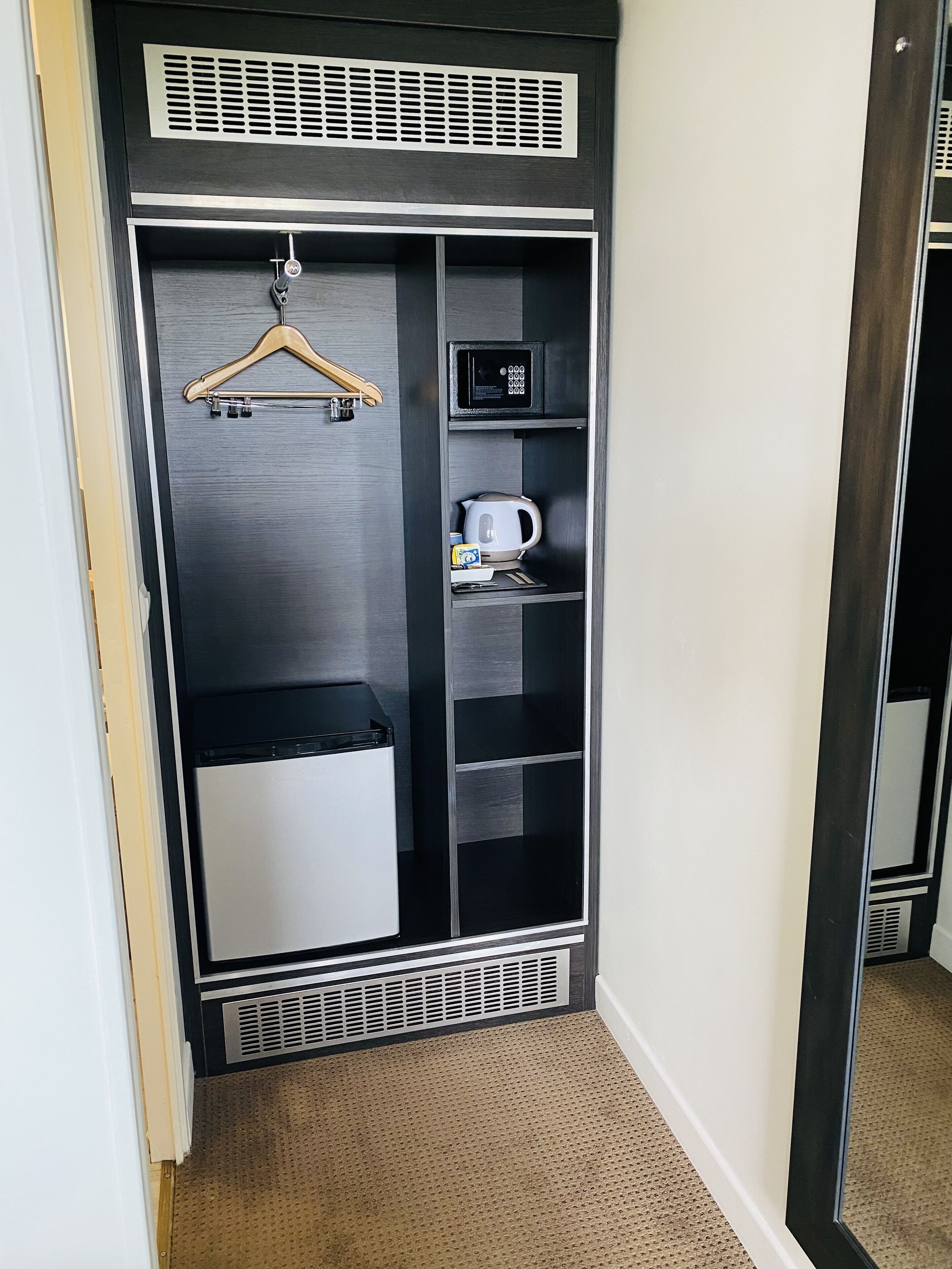 superior room, 1 king bed | 1 bedroom, premium bedding, individually decorated